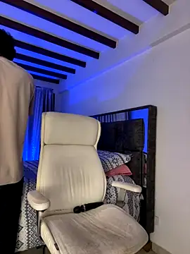 Snapshot of natashasweet chatting on 09/24/25, 11:30 natashasweet online show from 09/24/25, 11:30