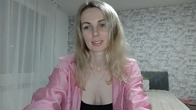 AlissonBia online show from 06/02/26, 08:55