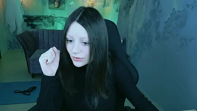 VeliraBraitberg online show from 12/08/24, 08:09