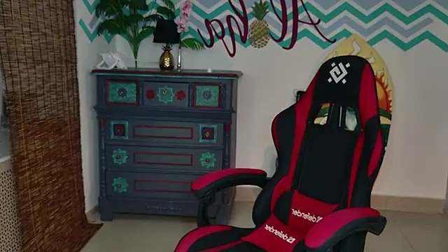 VeliraBraitberg online show from 09/29/25, 10:31