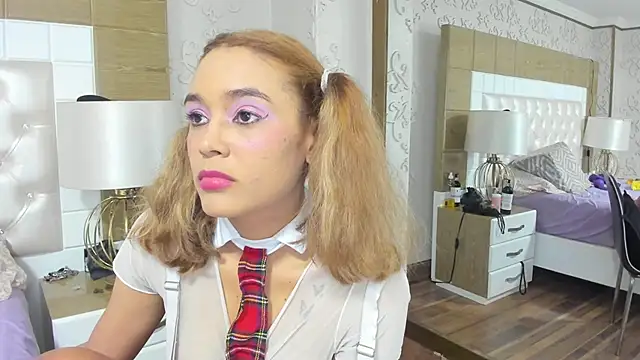 TaraaHot online show from 04/16/26, 02:12