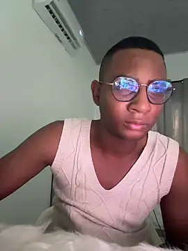 Snapshot of Arwens_bell08 chatting on 02/12/25, 10:26 Arwens bell08 online show from 02/12/25, 10:26