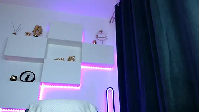 arianatattoos online show from 04/09/26, 05:51