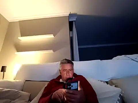 Snapshot of fransexdol chatting on 03/15/25, 11:06 fransexdol online show from 03/15/25, 11:06