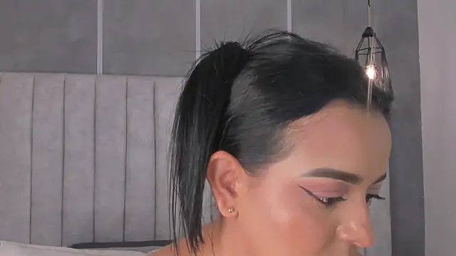 lea gray online show from 02/20/25, 01:25