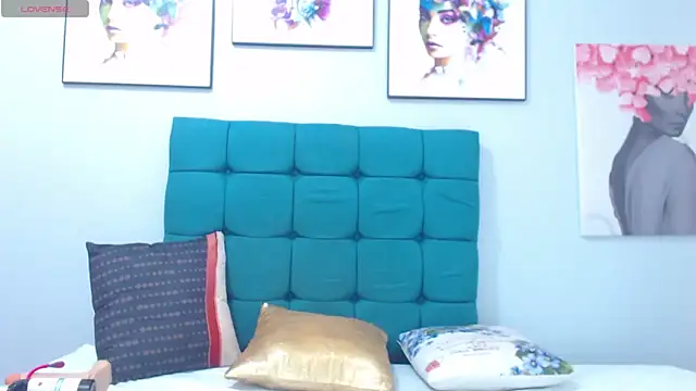 SofiaSexy  online show from 02/11/25, 09:46