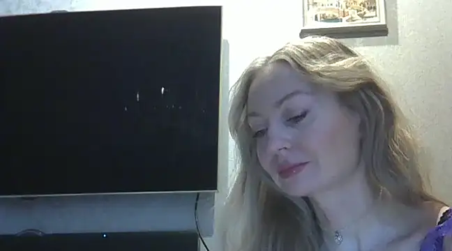 ZarinaSwift online show from 12/09/24, 04:45