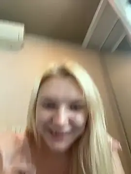 AmmyHot online show from 04/19/26, 04:12