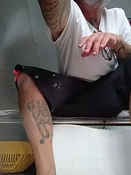 Hotbodyscottie online show from 11/15/25, 10:26