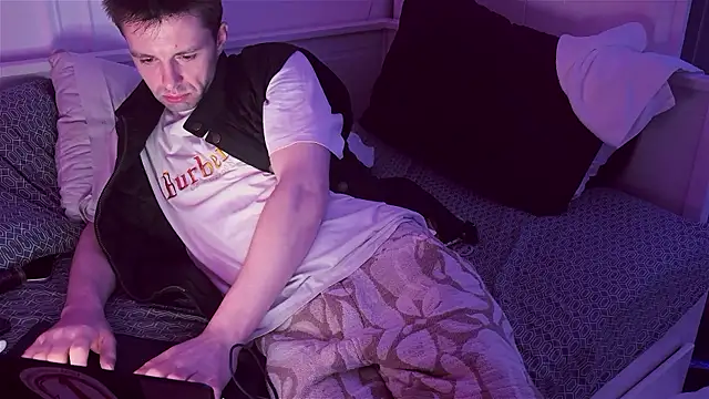 CupidZass online show from 01/10/26, 07:32