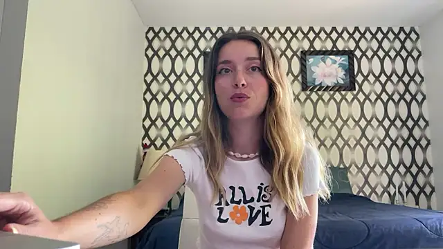 SirenaBelle online show from 01/19/25, 04:22