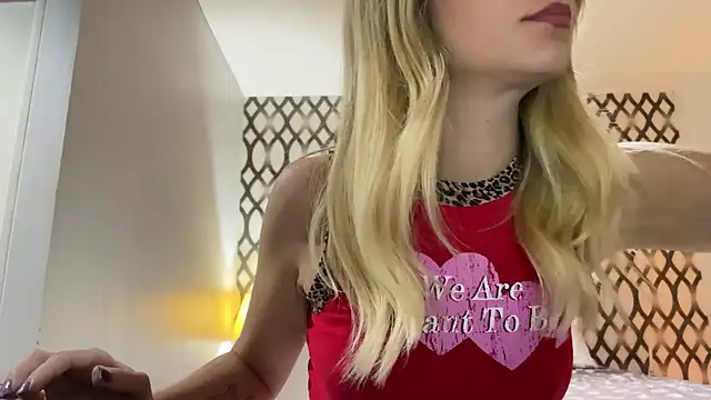 SirenaBelle online show from 03/09/25, 11:47