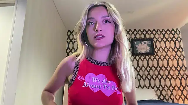 SirenaBelle online show from 03/16/25, 09:38