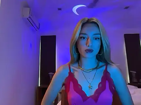 SirenaBelle online show from 10/11/25, 12:54