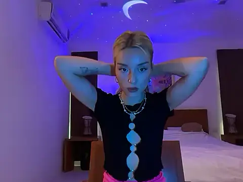 SirenaBelle online show from 10/15/25, 09:42