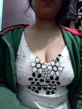 Snapshot of Kavita_ji chatting on 01/28/25, 04:08 Kavita ji online show from 01/28/25, 04:08