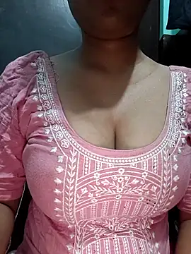 Snapshot of Kavita_ji chatting on 06/15/26, 02:03 Kavita ji online show from 06/15/26, 02:03