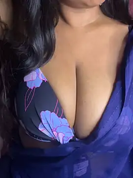 Snapshot of Playful__Princess chatting on 09/21/25, 01:35 Playful  Princess online show from 09/21/25, 01:35