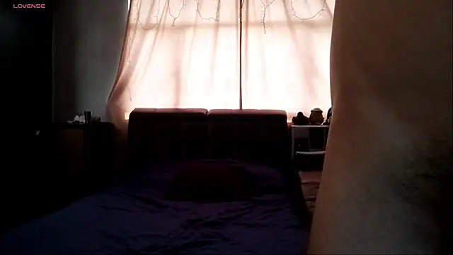 Snapshot of Alaia_sam chatting on 06/29/26, 05:57 Alaia sam online show from 06/29/26, 05:57