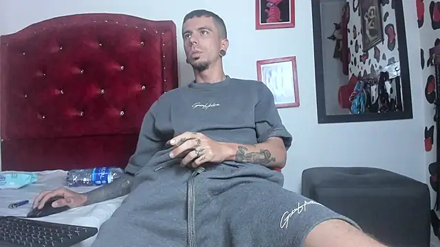 Aaron BigDickxxx online show from 01/31/25, 07:18