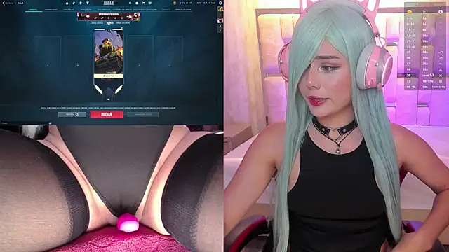 Snapshot of LiaGames chatting on 10/12/25, 12:20 LiaGames online show from 10/12/25, 12:20