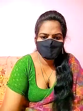 melina214 online show from 02/04/25, 03:44