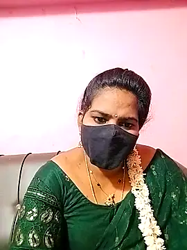 melina214 online show from 09/15/25, 03:39