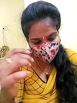 melina214 online show from 04/18/26, 07:07