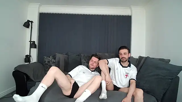 twotwinkhusbandss online show from 10/13/25, 10:32