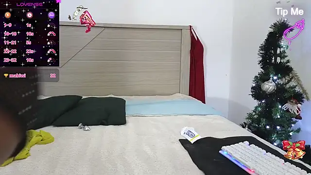 ElisaBoyer online show from 01/01/25, 11:49