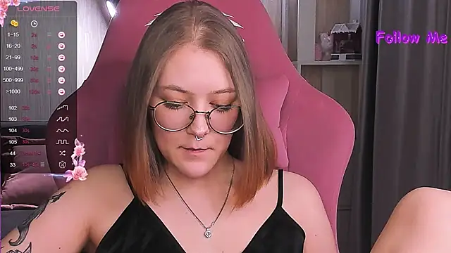 Snapshot of bunny_bubble chatting on 12/22/24, 12:28 bunny bubble online show from 12/22/24, 12:28