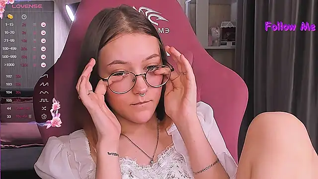 Snapshot of bunny_bubble chatting on 12/30/24, 12:43 bunny bubble online show from 12/30/24, 12:43