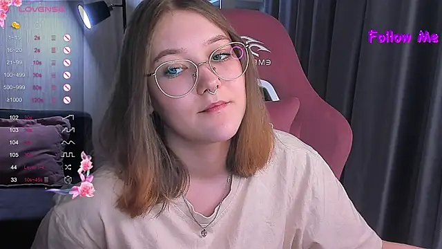 Snapshot of bunny_bubble chatting on 02/26/25, 01:32 bunny bubble online show from 02/26/25, 01:32