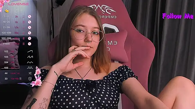 Snapshot of bunny_bubble chatting on 02/27/25, 01:05 bunny bubble online show from 02/27/25, 01:05