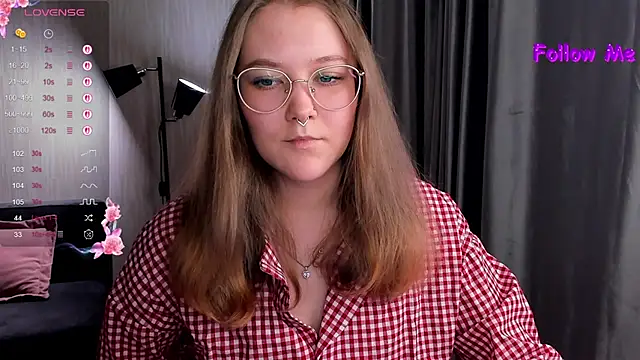 Snapshot of bunny_bubble chatting on 10/04/25, 10:30 bunny bubble online show from 10/04/25, 10:30