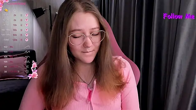 Snapshot of bunny_bubble chatting on 10/12/25, 10:42 bunny bubble online show from 10/12/25, 10:42