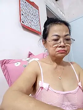 Hotestlove online show from 09/17/25, 10:06