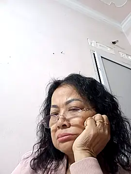 Hotestlove online show from 12/01/25, 02:33