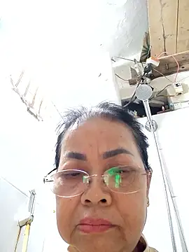 Hotestlove online show from 01/15/26, 10:35