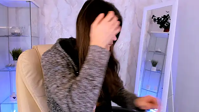 Will Will  online show from 12/18/25, 09:32