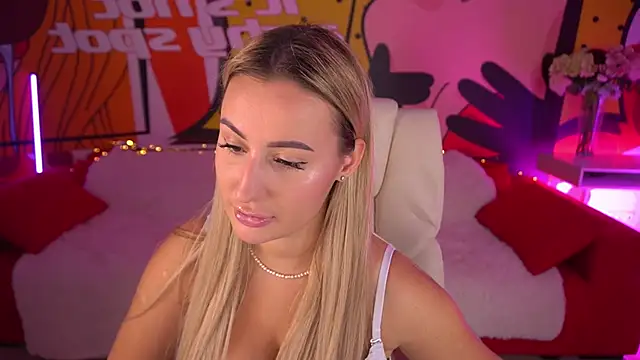 LiaBrazzerr online show from 11/03/25, 02:29