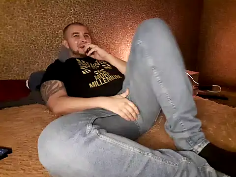 Foxyshaved online show from 03/04/25, 01:38