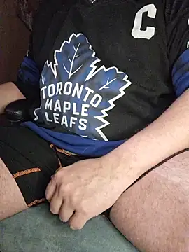 Foxyshaved online show from 11/11/25, 05:18