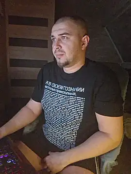 Foxyshaved online show from 01/13/26, 05:35