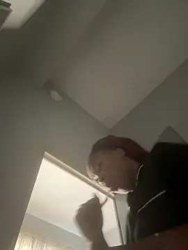 slimcateee online show from 10/19/25, 05:19