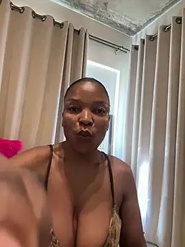 Snapshot of slimcateee chatting on 05/13/26, 09:06 slimcateee online show from 05/13/26, 09:06
