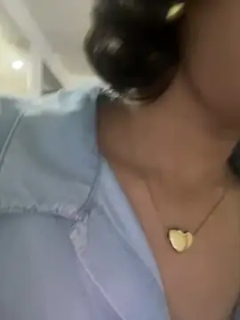 Snapshot of CuteeRose chatting on 01/15/25, 09:20 CuteeRose online show from 01/15/25, 09:20