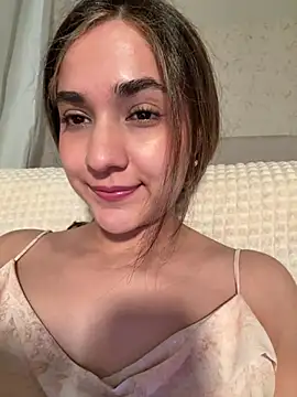 Snapshot of CuteeRose chatting on 01/10/26, 03:03 CuteeRose online show from 01/10/26, 03:03