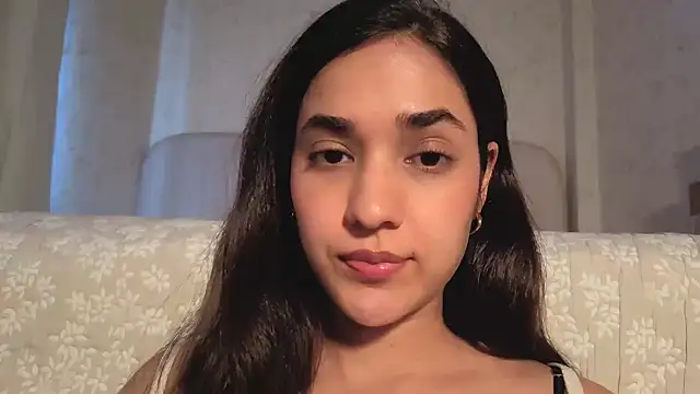 Snapshot of CuteeRose chatting on 03/13/26, 06:58 CuteeRose online show from 03/13/26, 06:58