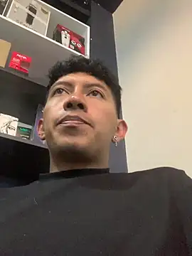 Snapshot of Chocolatito26 chatting on 02/19/25, 05:16 Chocolatito26 online show from 02/19/25, 05:16